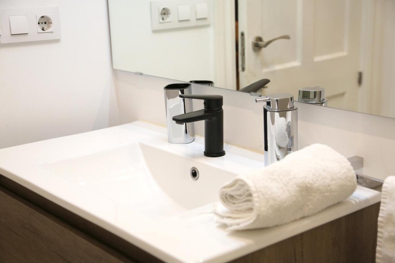 Apartament Piso Exclusivo Frente Al Casco Viejo Con Parking Gratis Bilbao Zewnętrze zdjęcie